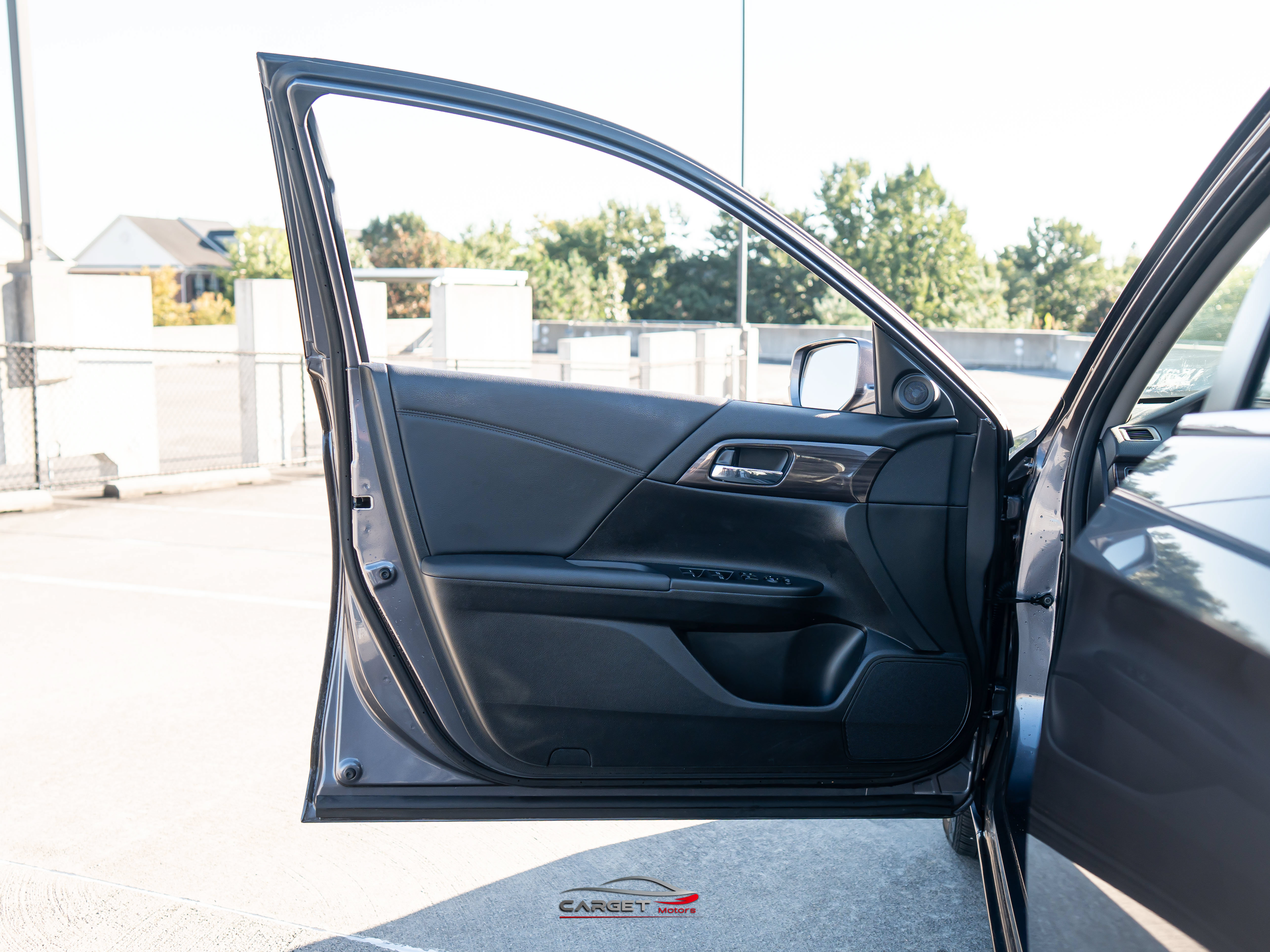 Used 2017 Honda Accord EX image 35