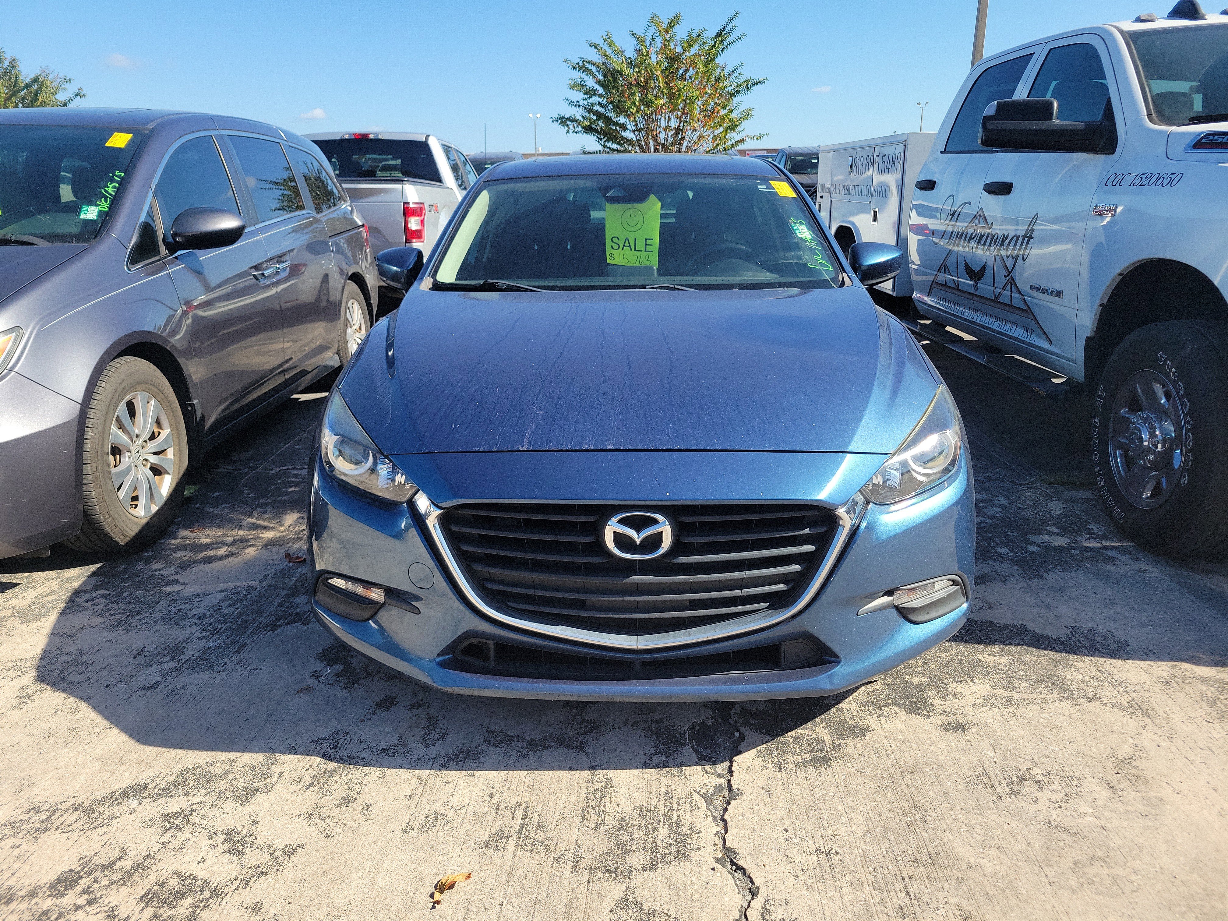 Used 2018 MAZDA MAZDA3 Touring image 2