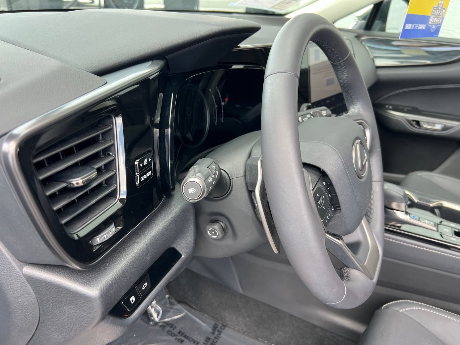 Used 2024 Lexus NX 250 FWD w/ Towing Package (2000 Lbs) image 31