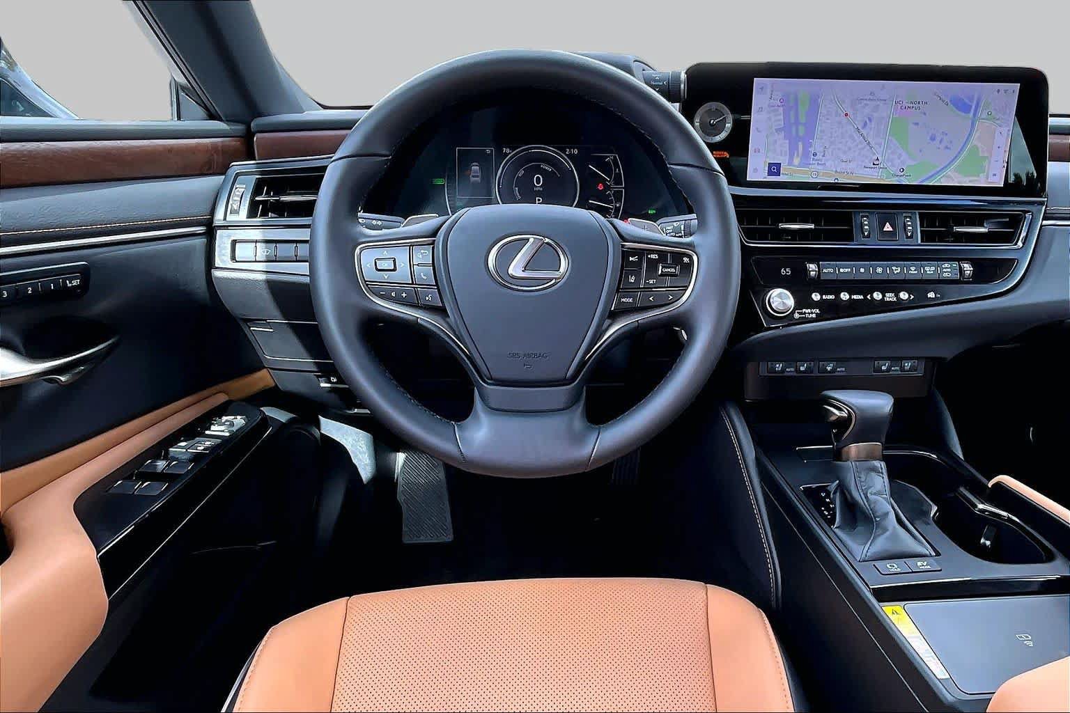 Used 2025 Lexus ES 300h w/ Premium Package FWD image 5