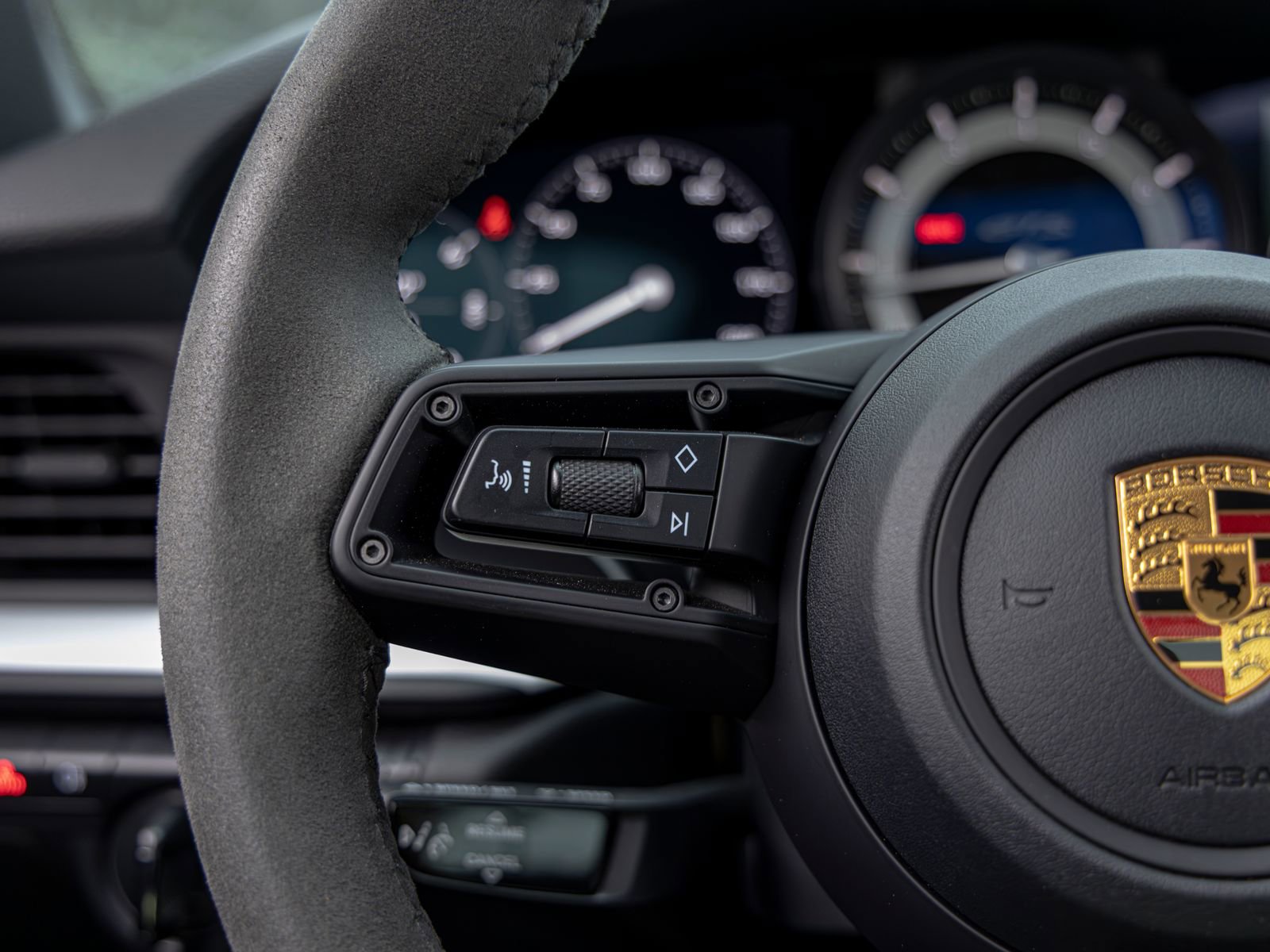 Certified 2022 Porsche 911 Targa 4 GTS AWD/4WD image 31