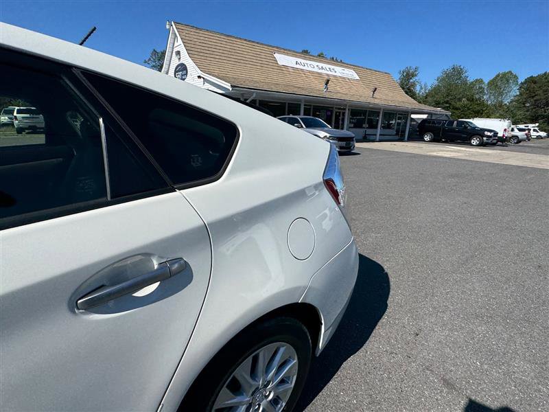 Used 2013 Toyota Prius Prime Plug-In Hybrid image 15