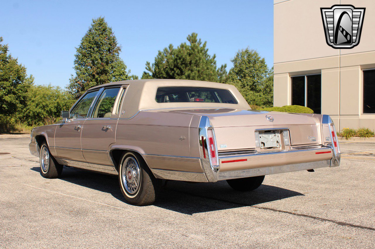 Used 1992 Cadillac Brougham image 5