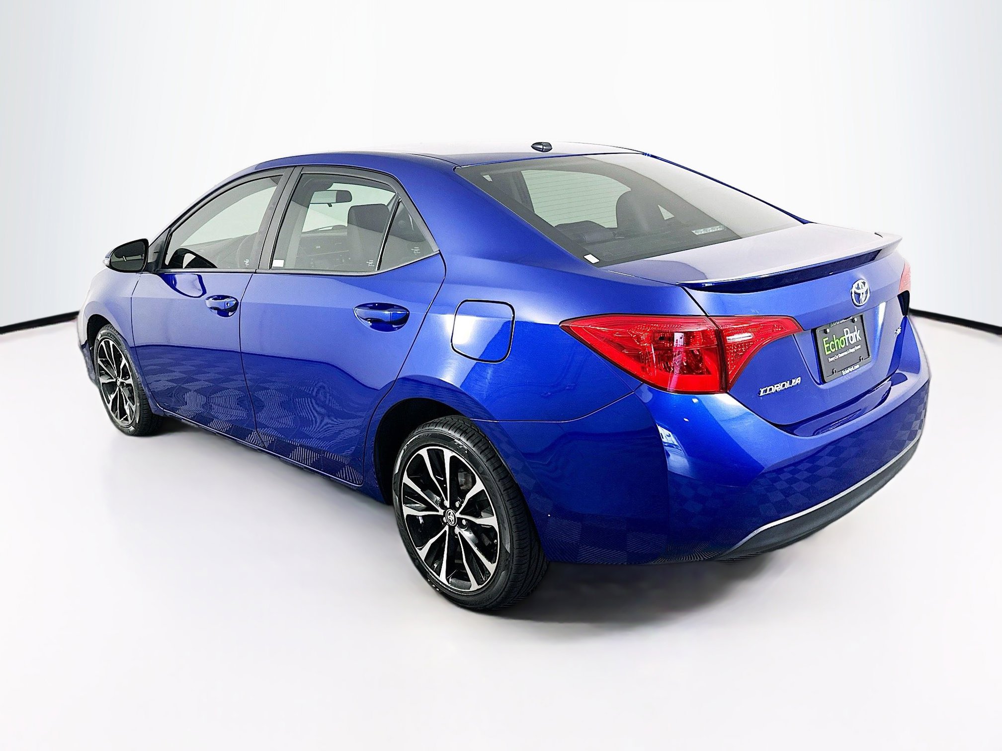 Used 2017 Toyota Corolla SE w/ SE Premium Package image 5