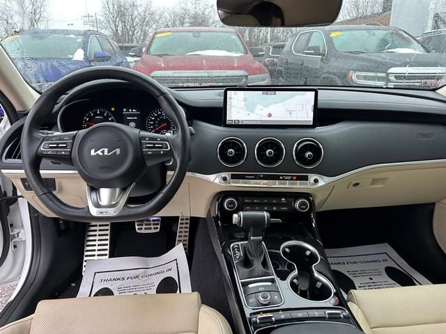 Used 2023 Kia Stinger GT-Line w/ Sun & Sound Package image 16