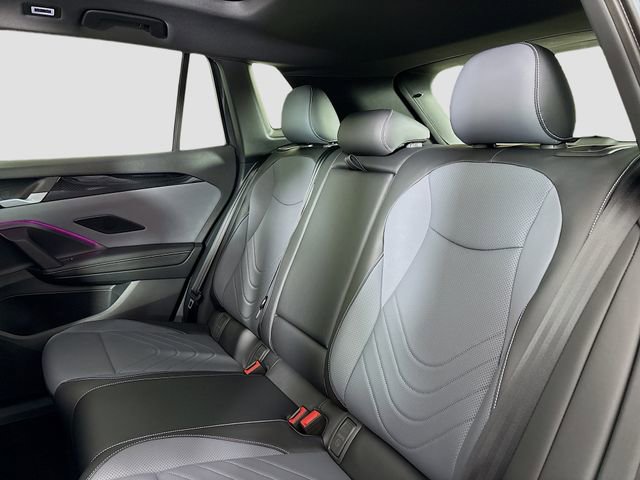 New 2026 Volkswagen Tiguan SE R-Line AWD/4WD image 24