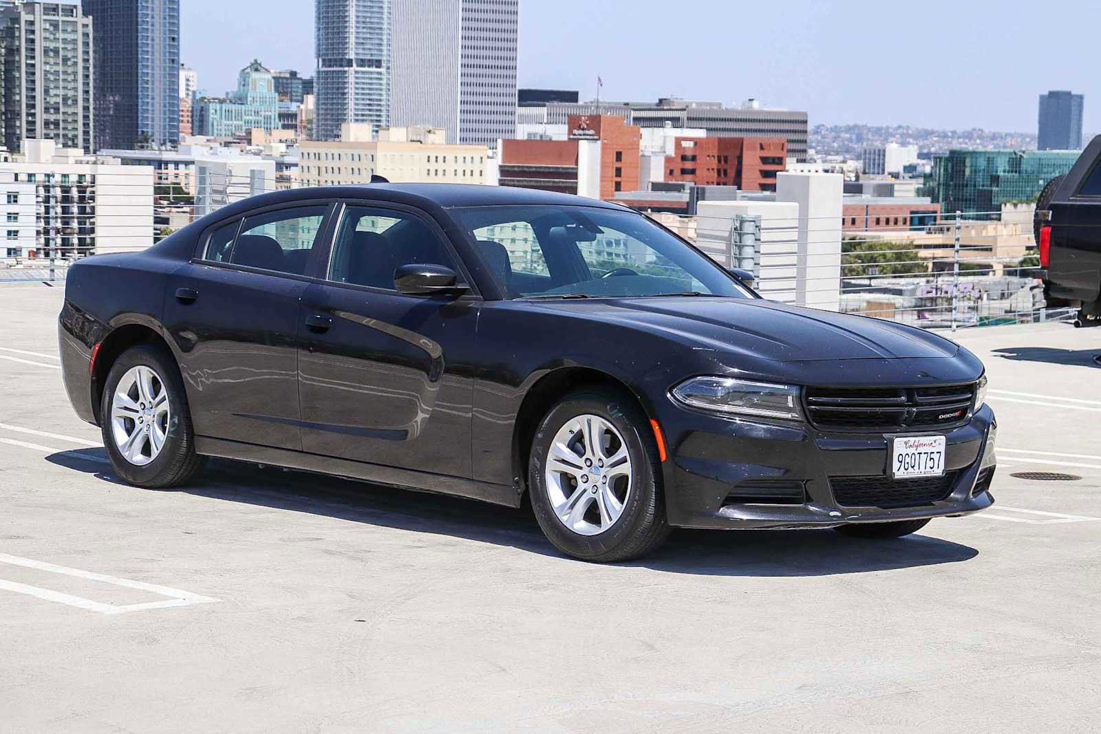 Used 2023 Dodge Charger SXT RWD image 3