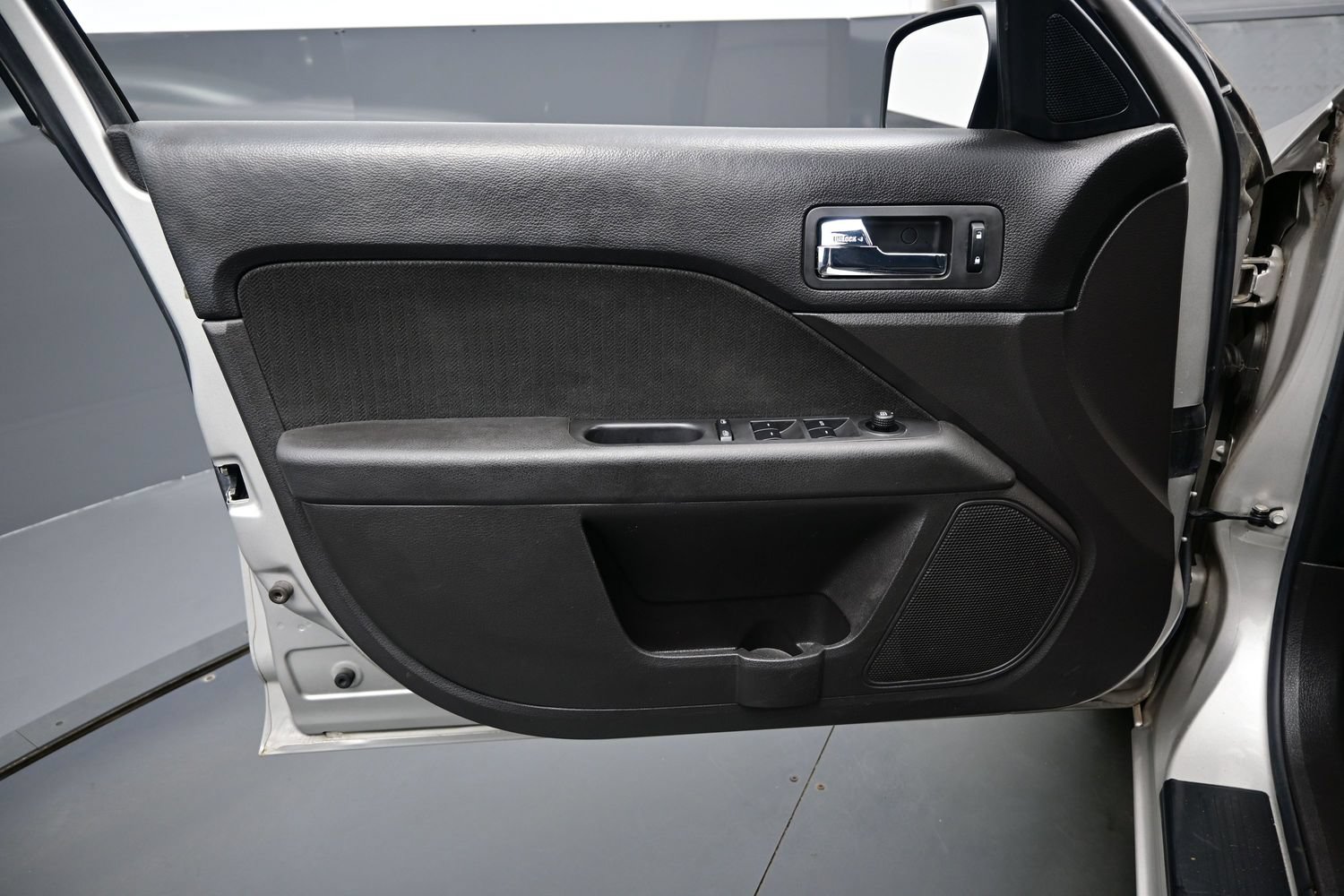 Used 2008 Mercury Milan FWD image 9