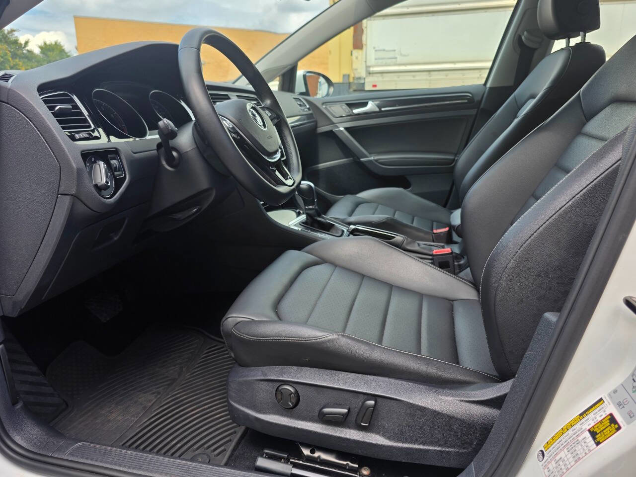 Used 2016 Volkswagen Golf SEL w/ Lighting Package (SEL) image 12