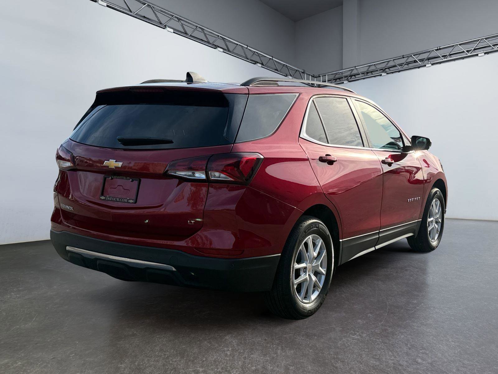 Used 2024 Chevrolet Equinox LT FWD image 3