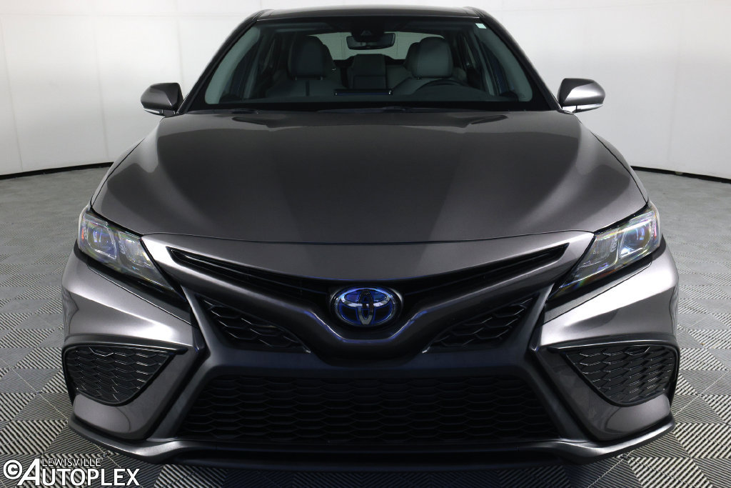Used 2023 Toyota Camry SE FWD image 2