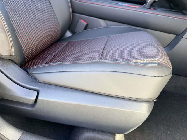 New 2026 Nissan Kicks SR w/ Cold Weather Package FWD image 9