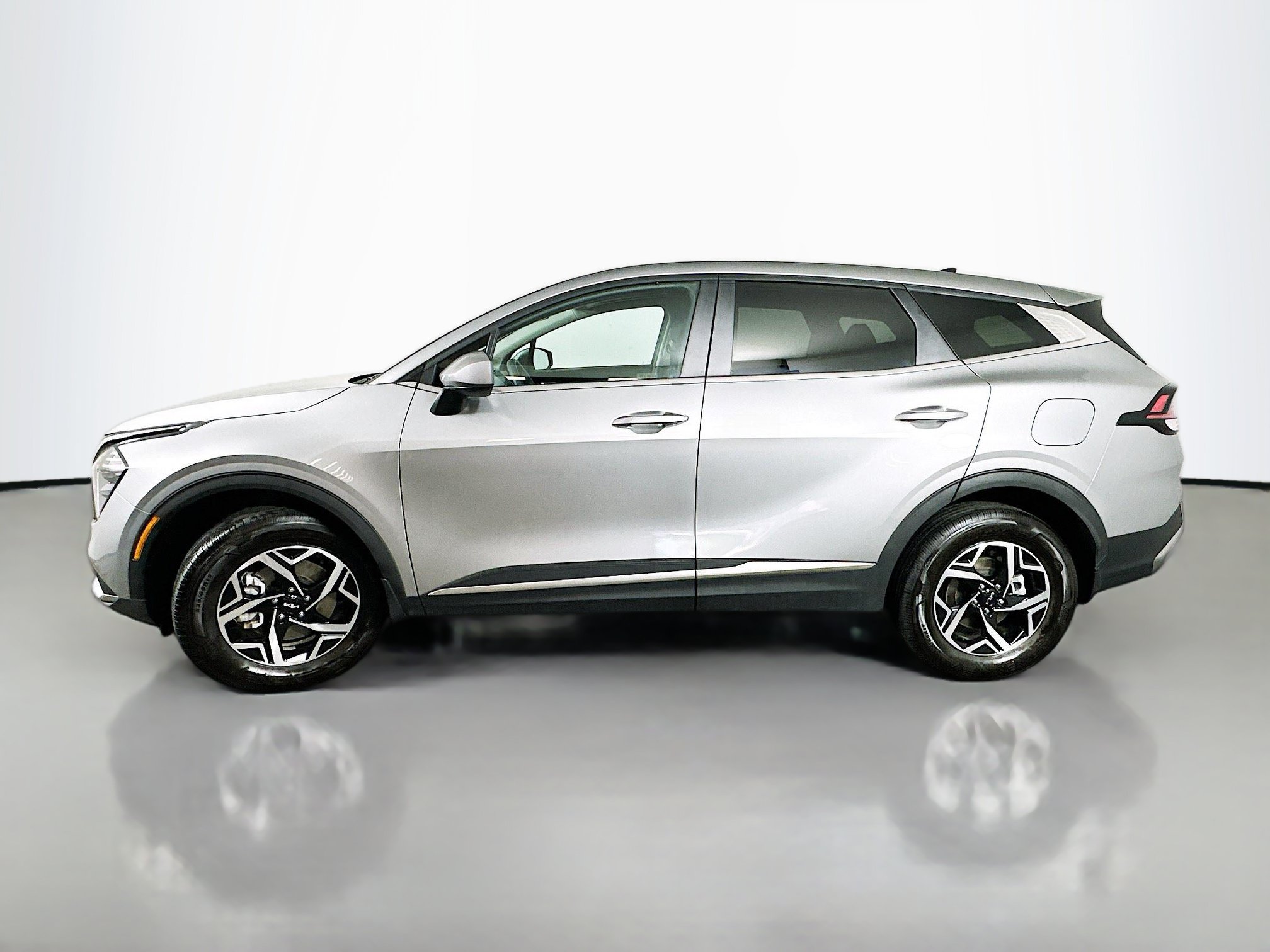 Certified 2023 Kia Sportage LX AWD/4WD image 4