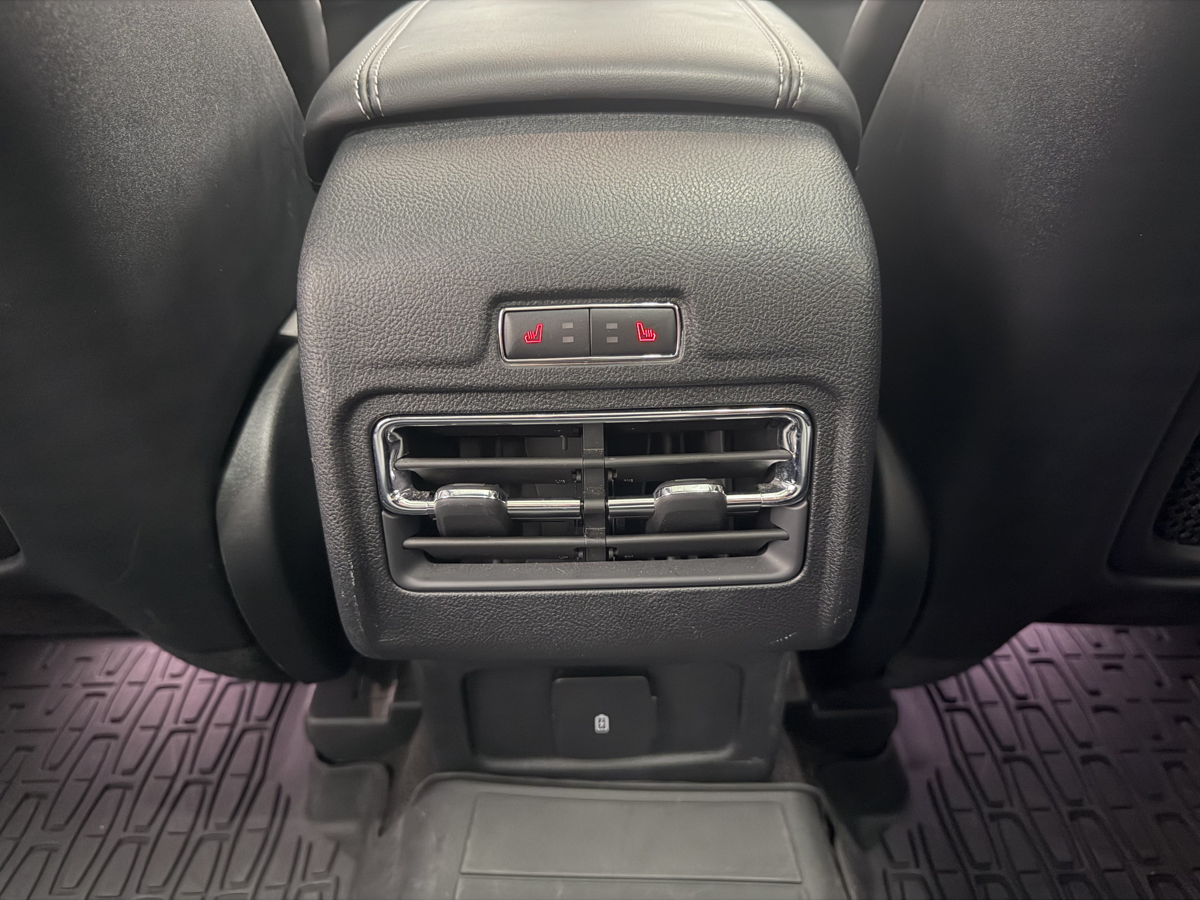 Used 2022 Lincoln Corsair AWD w/ Premium Package image 27