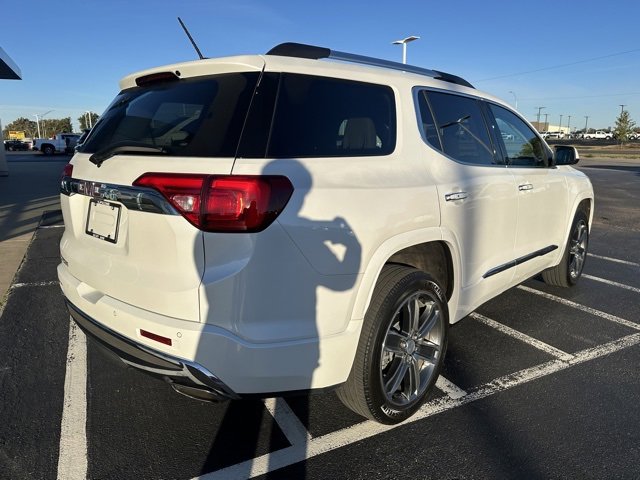 Used 2019 GMC Acadia Denali image 7