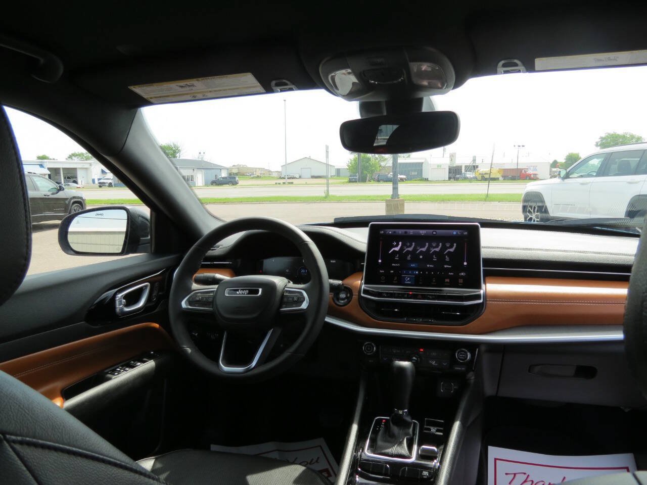 Used 2024 Jeep Compass Limited w/ Elite Group AWD/4WD image 12