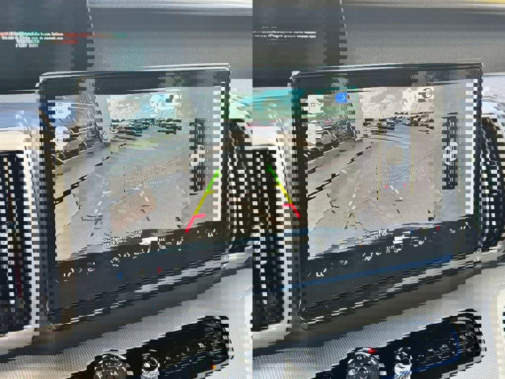 New 2025 Ford Expedition Active image 27