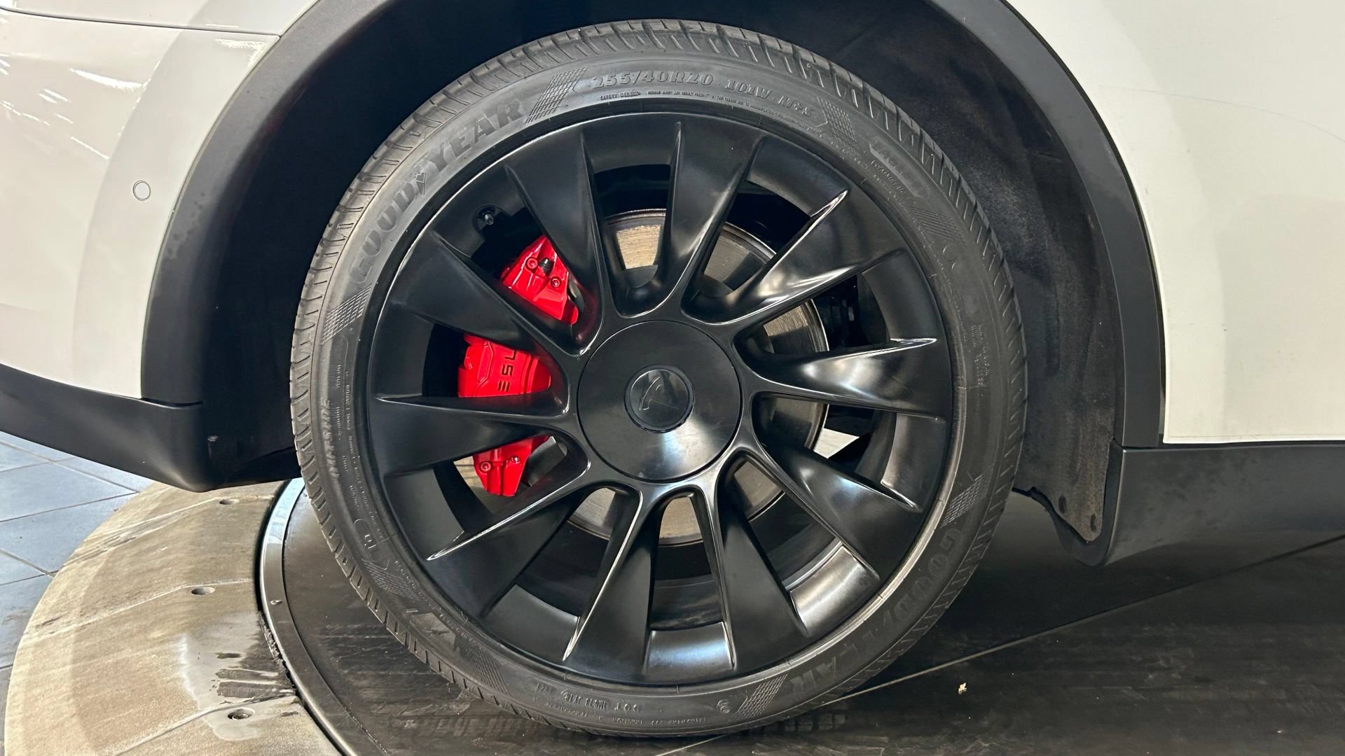 Used 2022 Tesla Model Y Long Range AWD/4WD image 22