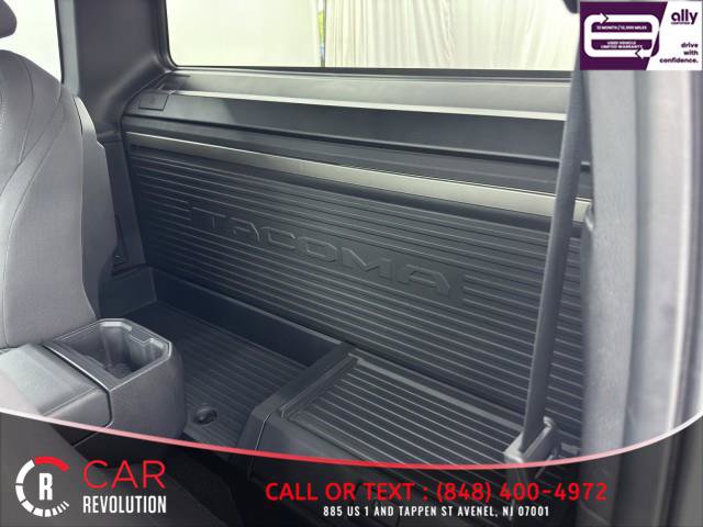 Used 2024 Toyota Tacoma SR image 13