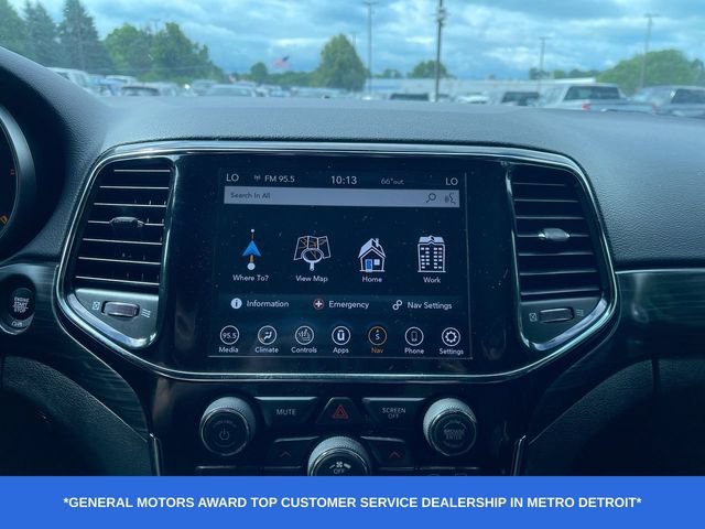 Used 2020 Jeep Grand Cherokee Laredo w/ All-Weather Capability Group AWD/4WD image 14