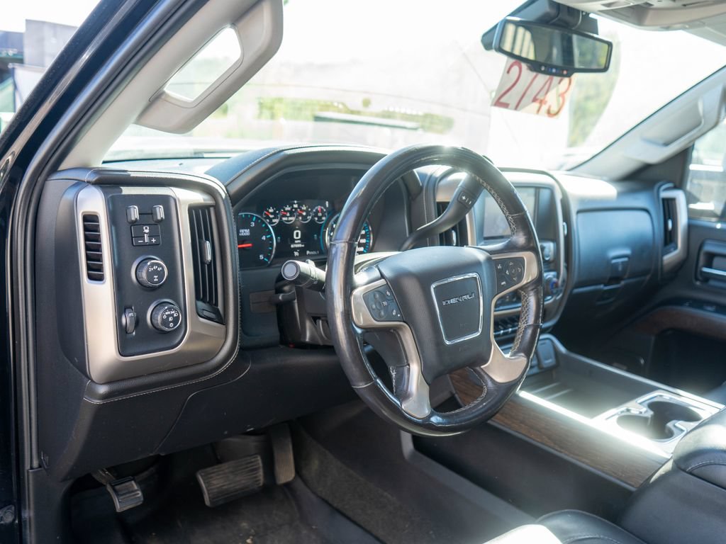 Used 2018 GMC Sierra 2500 Denali AWD/4WD image 16