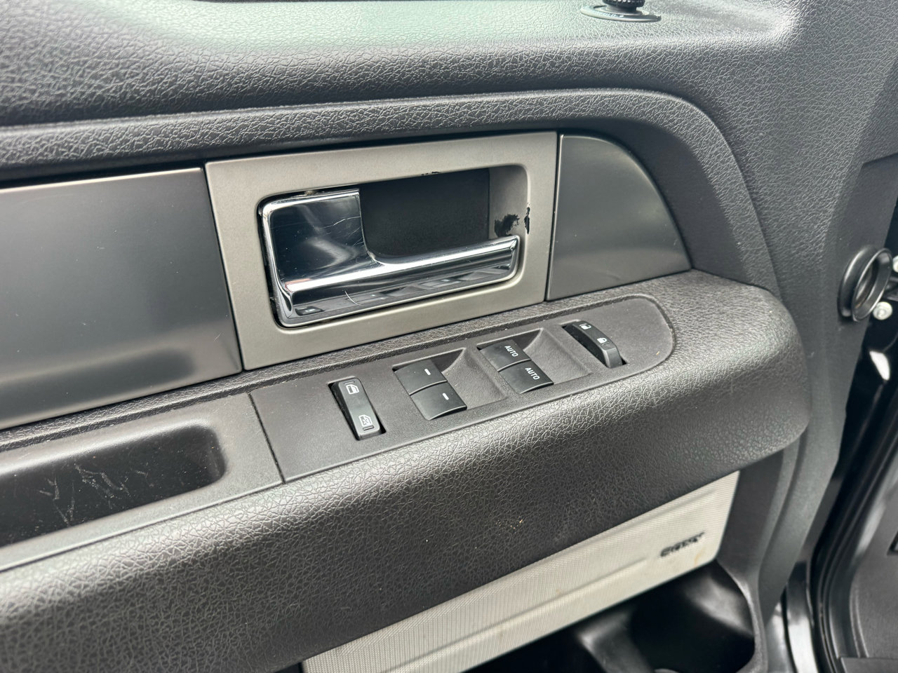 Used 2014 Ford F150 Raptor w/ Equipment Group 801A Luxury image 15