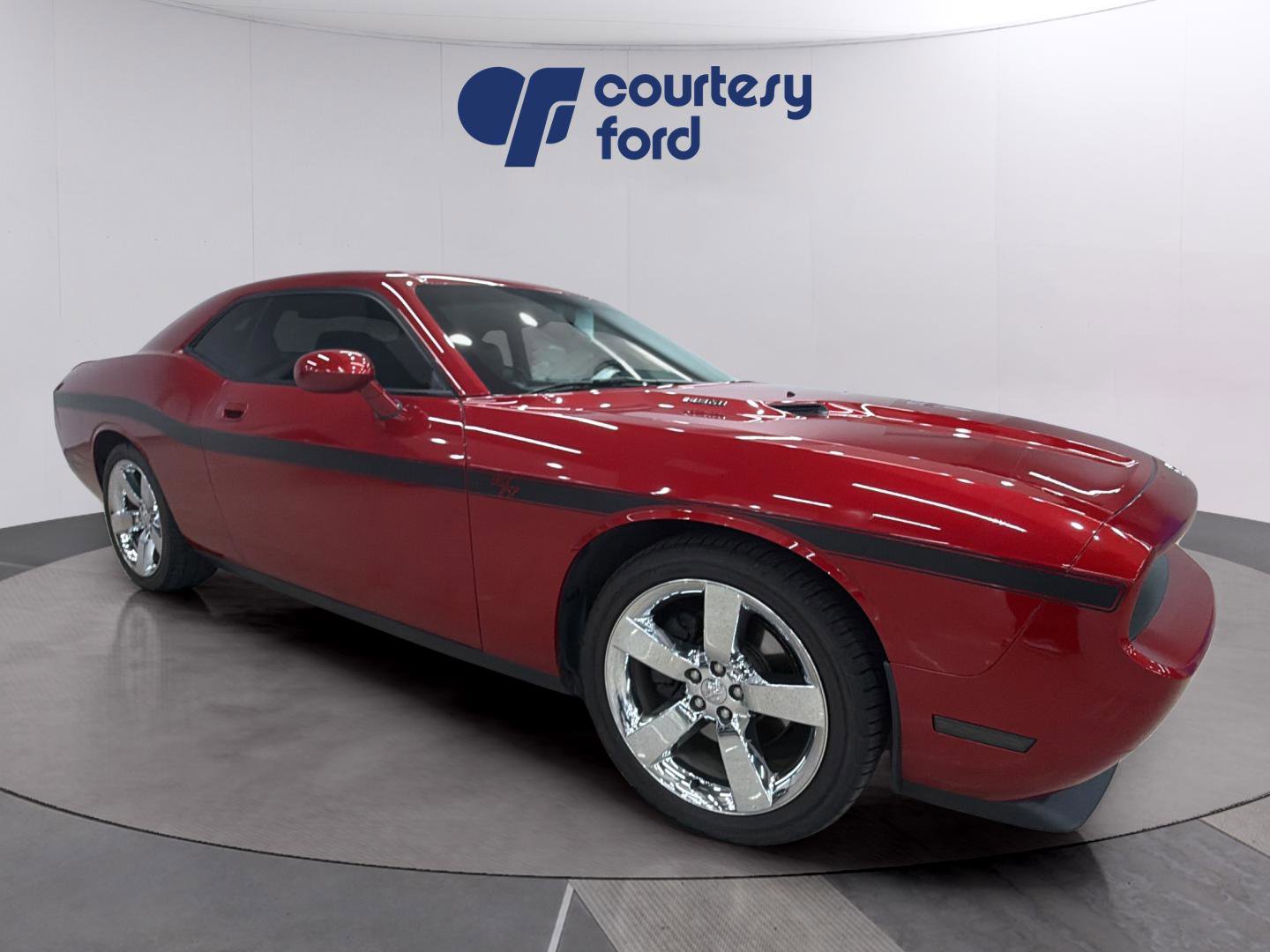 Used 2010 Dodge Challenger R/T RWD image 1