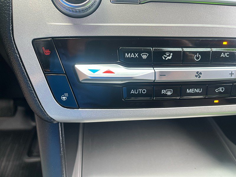 Used 2022 Ford Explorer XLT AWD/4WD image 34