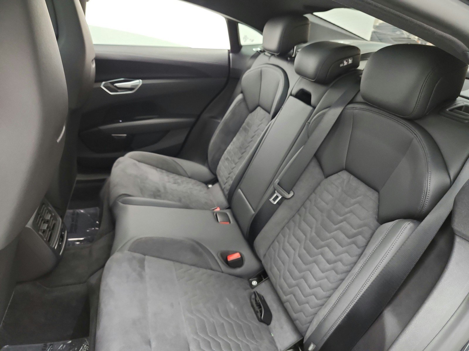 Used 2023 Audi e-tron GT Premium Plus AWD/4WD image 13