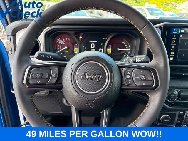 Used 2024 Jeep Wrangler Unlimited w/ Convenience Group AWD/4WD image 9