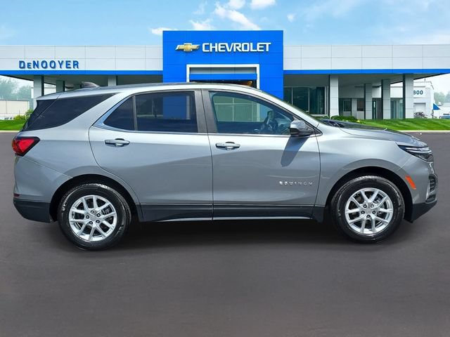 Used 2023 Chevrolet Equinox LT FWD image 8