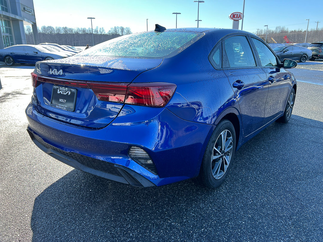 Used 2023 Kia Forte LXS image 5