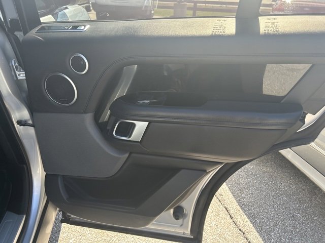 Used 2019 Land Rover Range Rover image 16