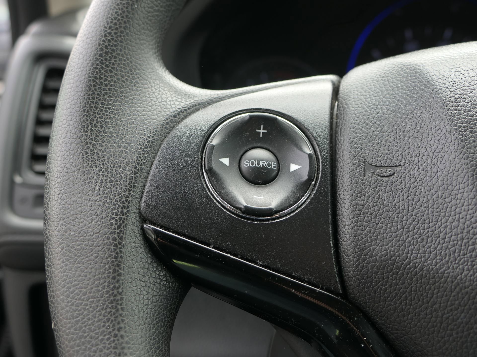 Used 2021 Honda HR-V LX image 15