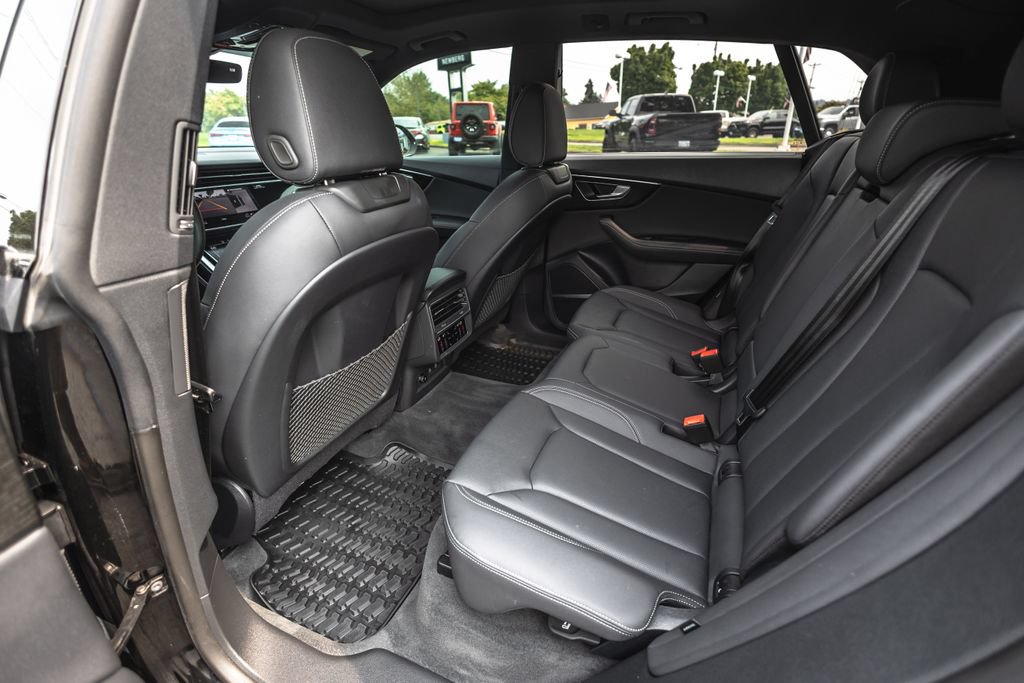 Used 2025 Audi Q8 Premium Plus AWD/4WD image 22