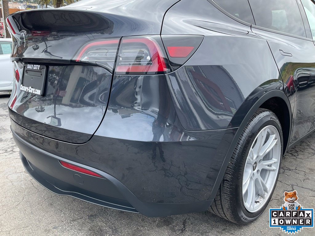 Used 2024 Tesla Model Y 2WD image 82