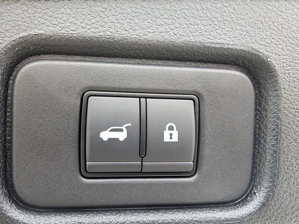 New 2026 Nissan Pathfinder SL image 13