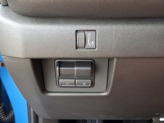 Certified 2025 Chevrolet Colorado Trail Boss image 24