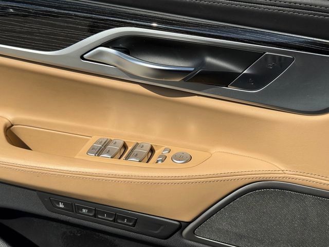 Used 2019 BMW 740i w/ Executive Package image 31