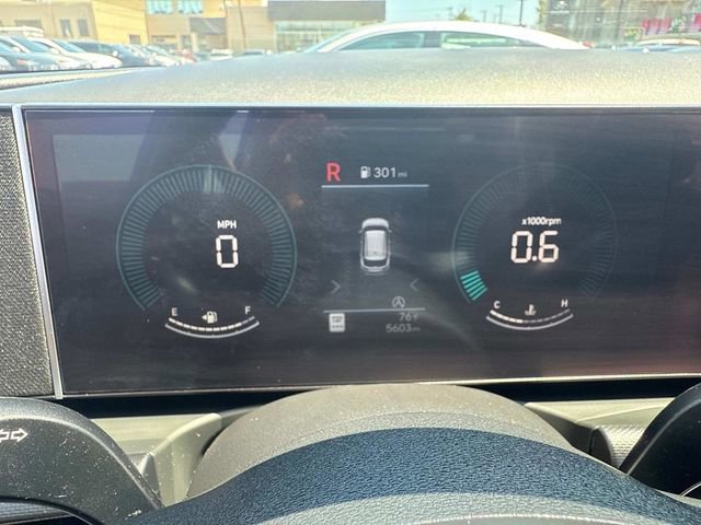 Used 2025 Hyundai Tucson SE image 33