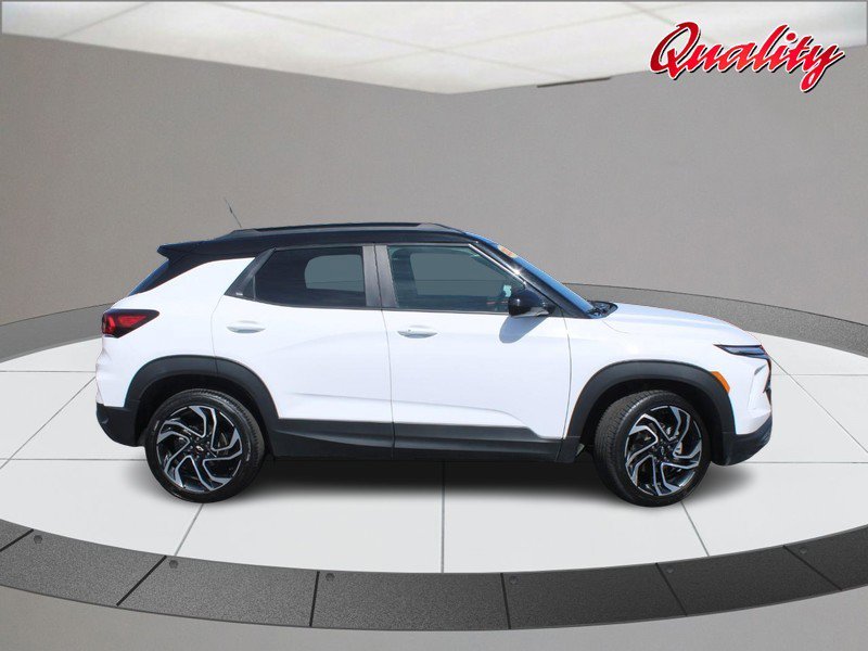 Used 2024 Chevrolet TrailBlazer RS AWD/4WD image 2