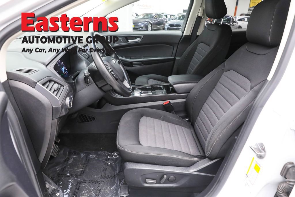 Used 2020 Ford Edge SE image 14