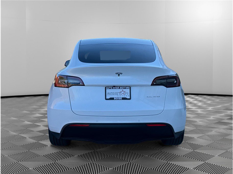 Used 2020 Tesla Model Y Long Range image 4