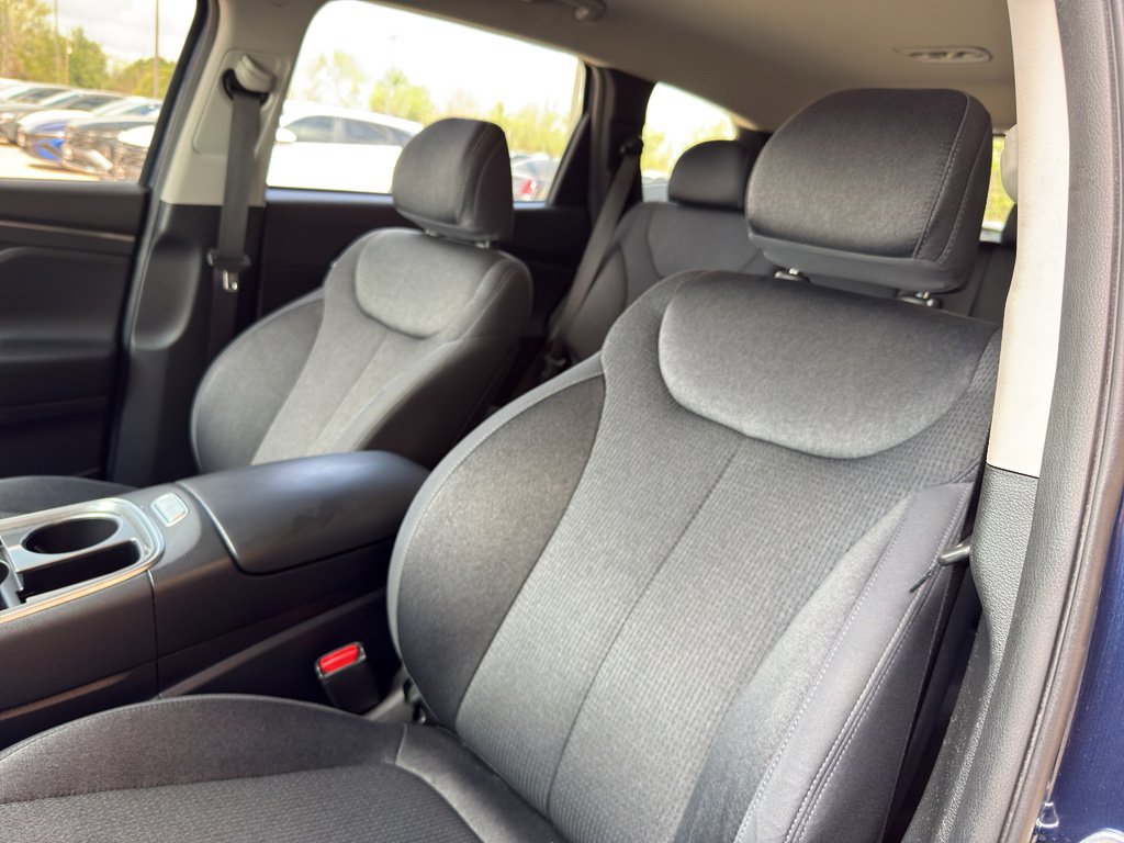 Used 2023 Hyundai Santa Fe SEL FWD image 12