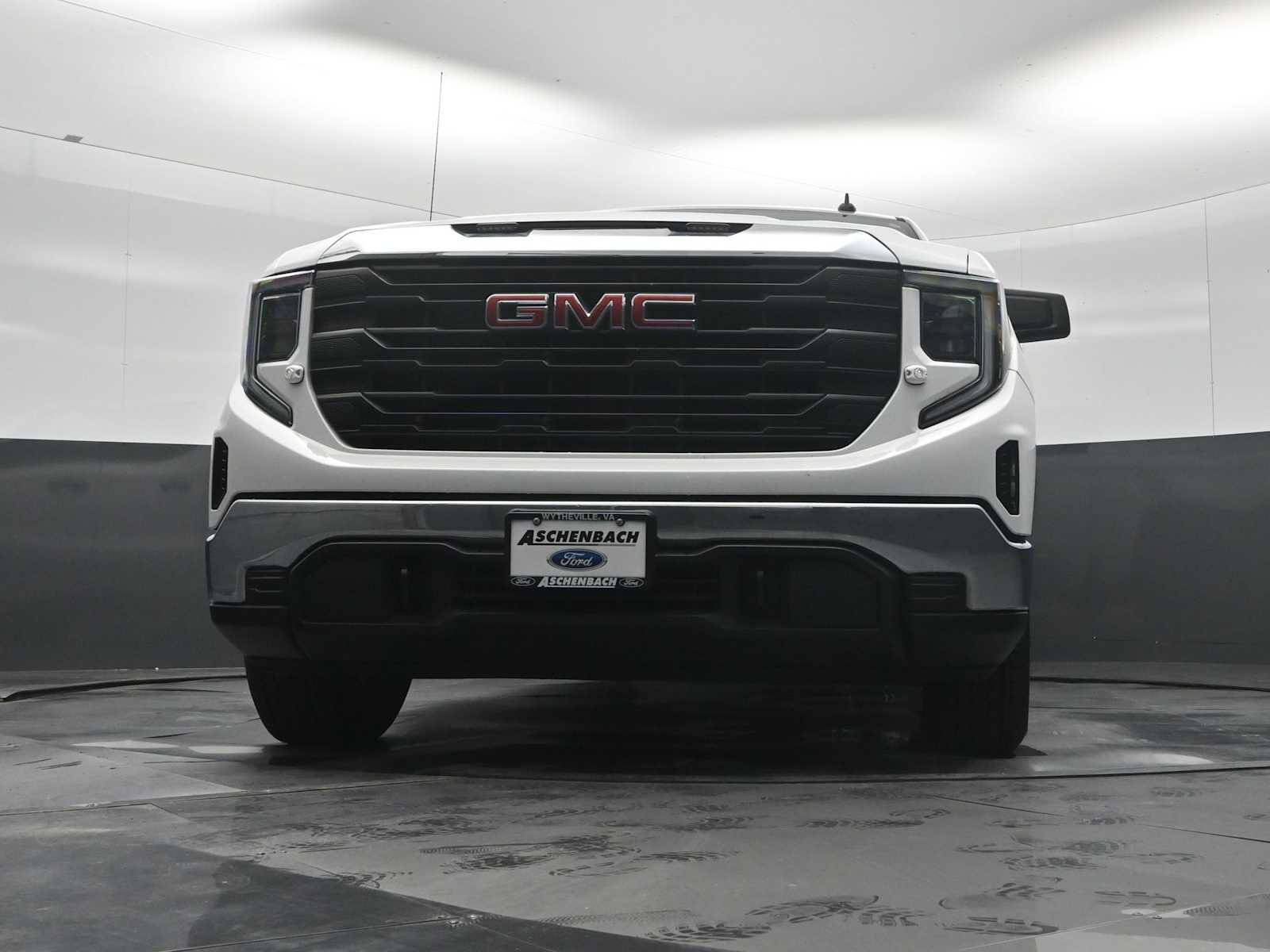 Used 2024 GMC Sierra 1500 Pro w/ Pro Value Package AWD/4WD image 32
