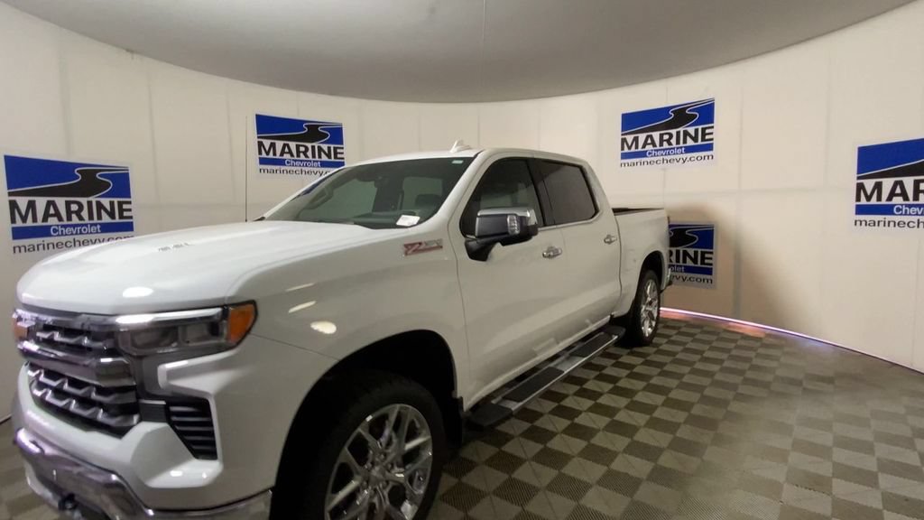 Used 2025 Chevrolet Silverado 1500 LTZ AWD/4WD image 6