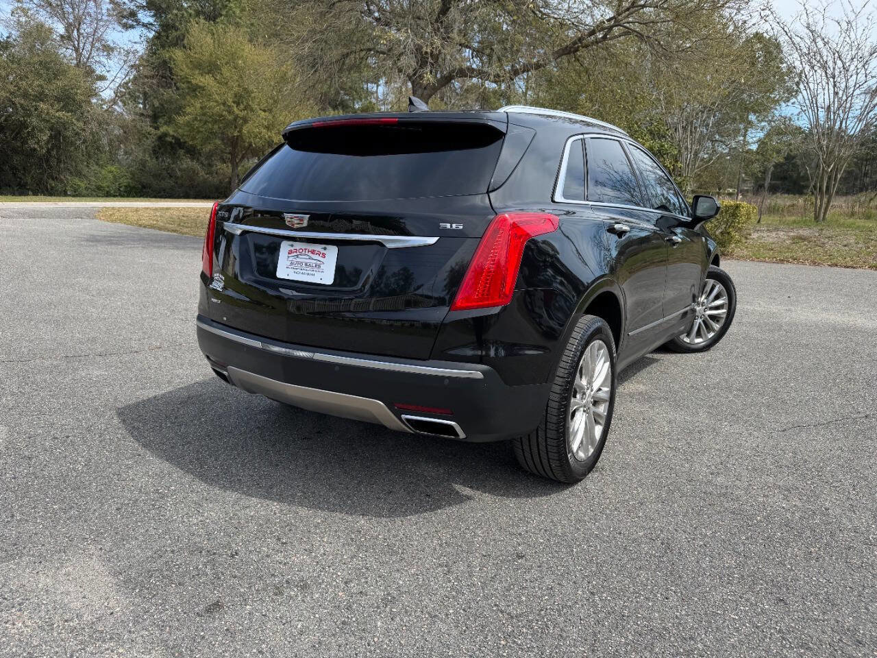 Used 2017 Cadillac XT5 Platinum image 35