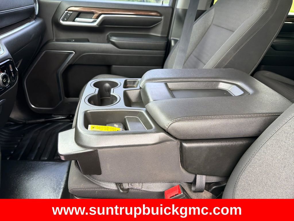 Used 2024 Chevrolet Silverado 2500 LT w/ Convenience Package image 27