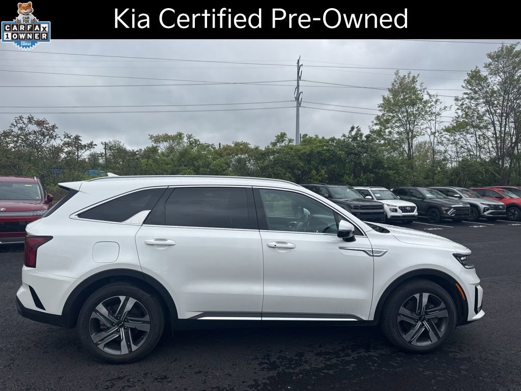 Certified 2022 Kia Sorento SX Prestige w/ Panoramic Sunroof Package AWD/4WD image 1