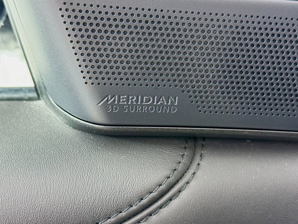 Used 2023 Land Rover Range Rover SE image 20